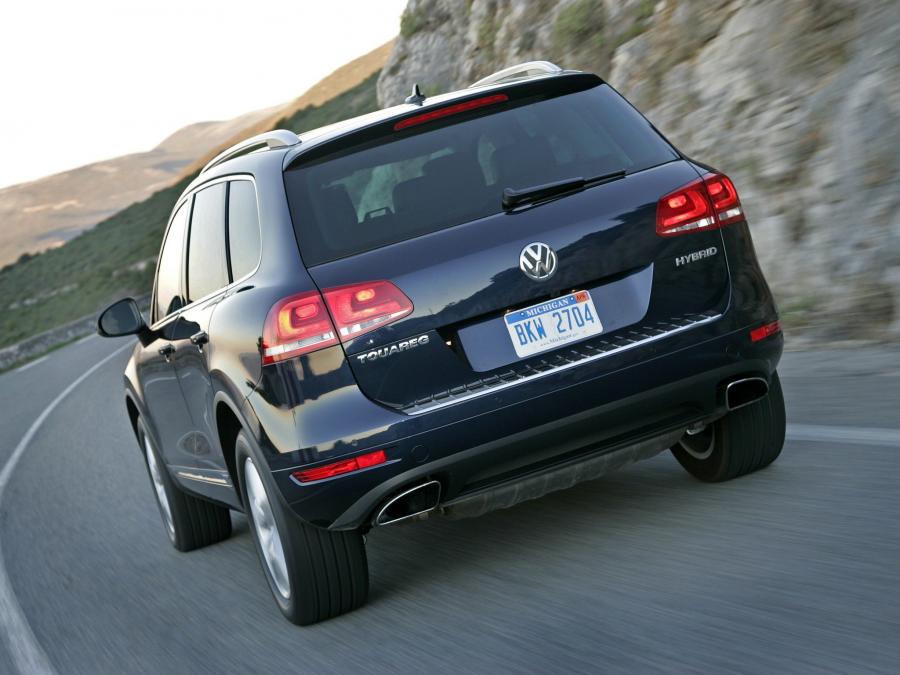  Volkswagen Touareg Hybrid 2010 года  (US) (фото 2 из 11)